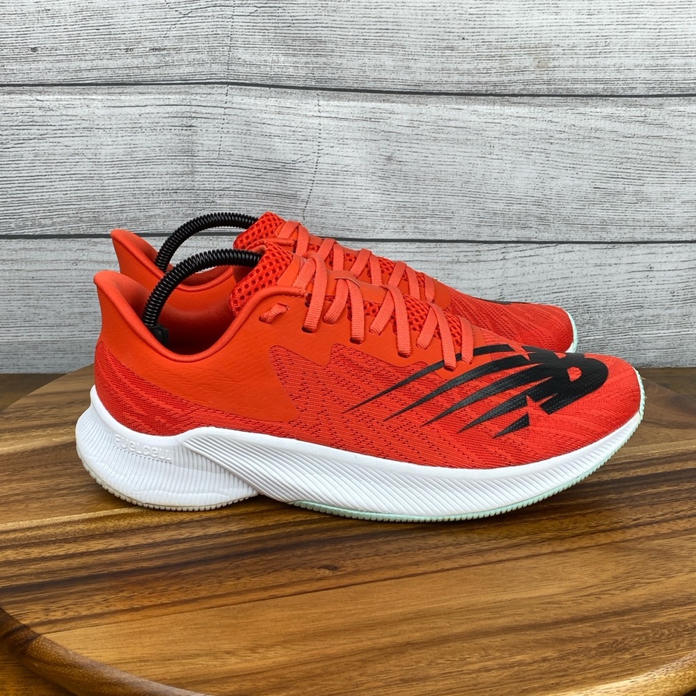 New Balance Men's Red and Black Athletic Running Shoes - Picture 4 of 12